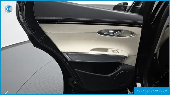 GENESIS GV70 2.5T GASOLINE 2WD