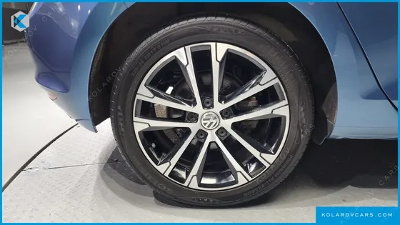 VOLKSWAGEN GOLF 2.0 TDI PREMIUM