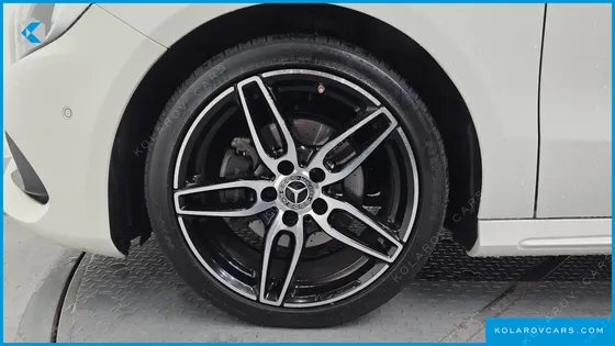 MERCEDES A-CLASS A200 AMG LINE