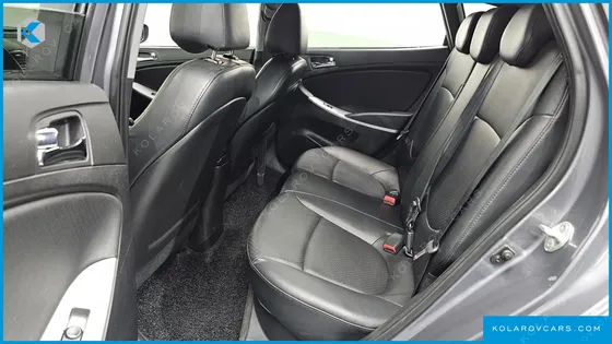 HYUNDAI ACCENT DIESEL WIT 1.6 VGT MODERN
