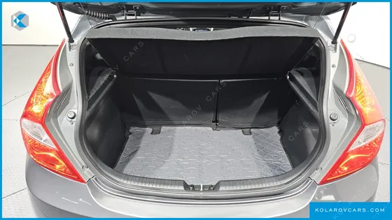 HYUNDAI ACCENT DIESEL WIT 1.6 VGT MODERN