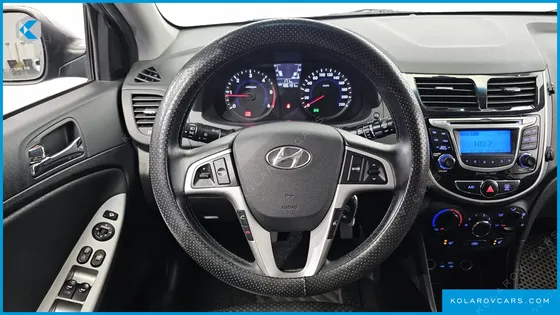 HYUNDAI ACCENT DIESEL WIT 1.6 VGT MODERN