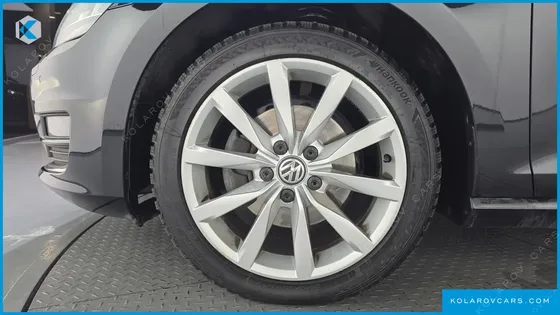 VOLKSWAGEN GOLF 2.0 TDI PREMIUM
