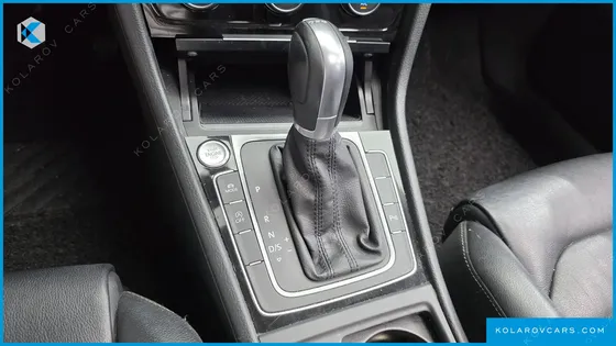 VOLKSWAGEN GOLF 2.0 TDI PREMIUM