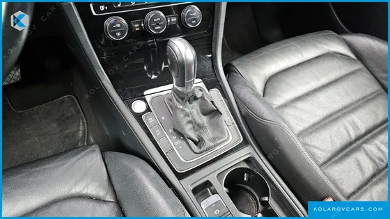 VOLKSWAGEN GOLF 2.0 TDI PREMIUM