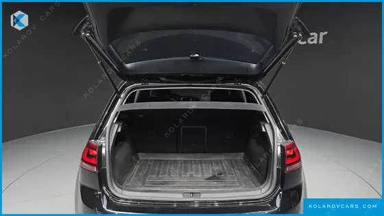 VOLKSWAGEN GOLF 2.0 TDI PREMIUM