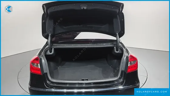 HYUNDAI GENESIS BH 330 LUXURY