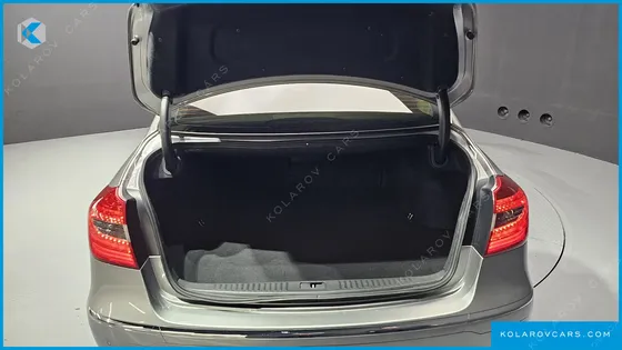 HYUNDAI GENESIS BH 330 LUXURY