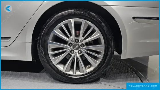 HYUNDAI GENESIS BH330 PREMIUM