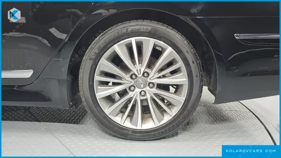 HYUNDAI GENESIS BH330 PREMIUM