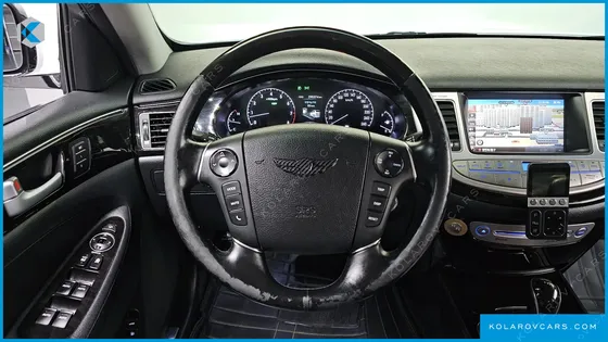 HYUNDAI GENESIS BH 330 LUXURY