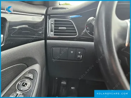 HYUNDAI GENESIS BH330 MODERN