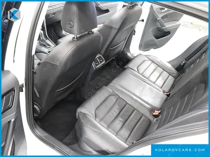 VOLKSWAGEN GOLF 2.0 TDI PREMIUM