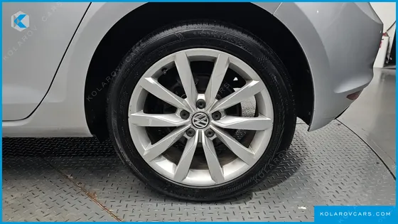 VOLKSWAGEN GOLF 1.6 TDI