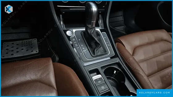 VOLKSWAGEN GOLF 2.0 TDI PREMIUM