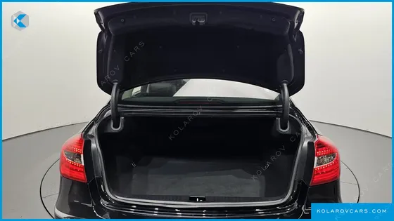 HYUNDAI GENESIS BH330 MODERN
