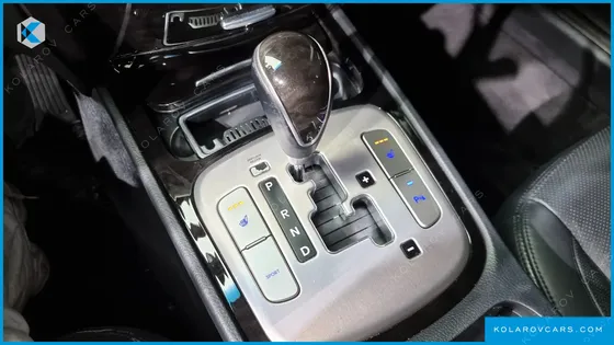 HYUNDAI GENESIS BH330 MODERN
