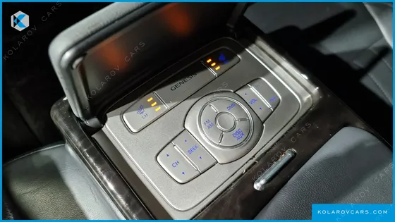 HYUNDAI GENESIS BH330 MODERN