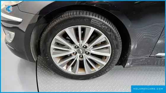 HYUNDAI GENESIS BH330 PREMIUM