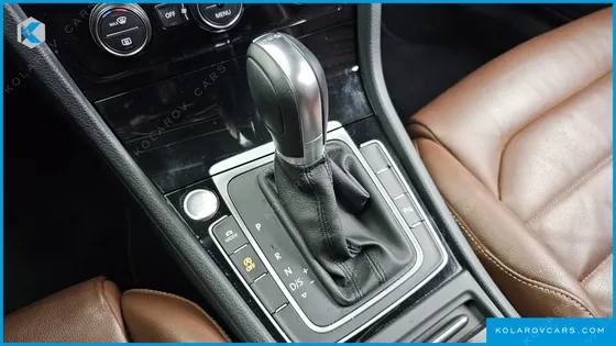 VOLKSWAGEN GOLF 2.0 TDI PREMIUM