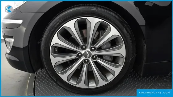 HYUNDAI GENESIS BH330 PREMIUM