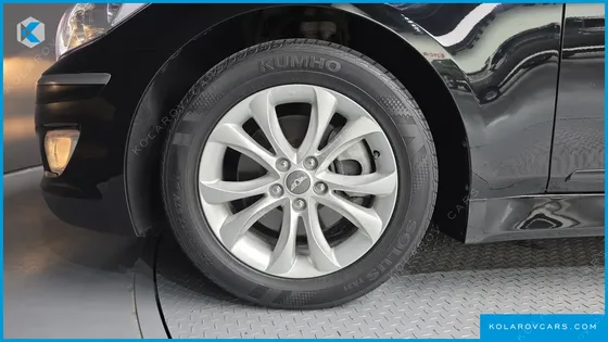 HYUNDAI GENESIS BH 330 GRAND