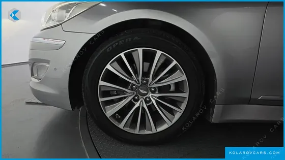 HYUNDAI GENESIS BH330 PREMIUM