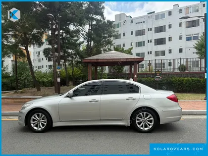 HYUNDAI GENESIS BH330 MODERN