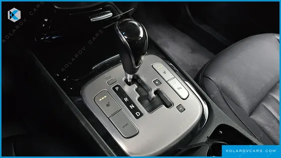 HYUNDAI GENESIS BH330 MODERN