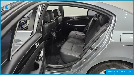 HYUNDAI GENESIS BH330 MODERN