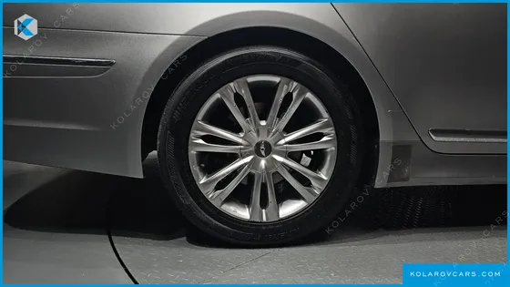 HYUNDAI GENESIS BH 330 LUXURY