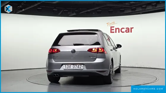 VOLKSWAGEN GOLF 2.0 TDI PREMIUM
