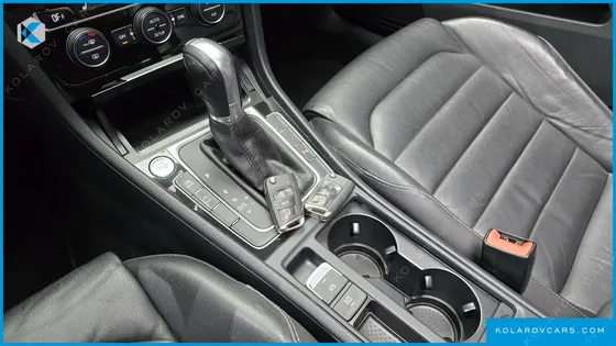 VOLKSWAGEN GOLF 2.0 TDI PREMIUM