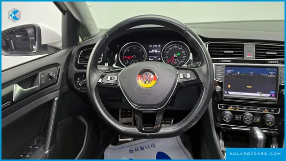 VOLKSWAGEN GOLF 2.0 TDI PREMIUM