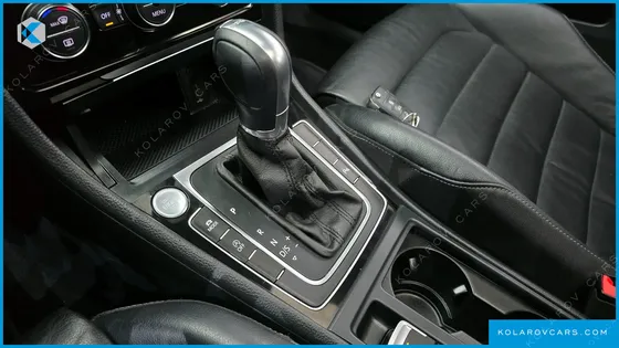 VOLKSWAGEN GOLF 2.0 TDI PREMIUM