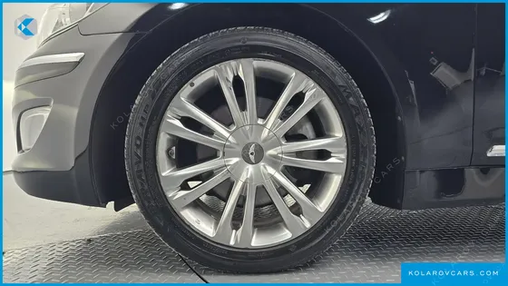 HYUNDAI GENESIS BH 330 LUXURY
