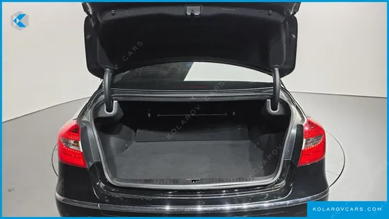 HYUNDAI GENESIS BH 330 LUXURY
