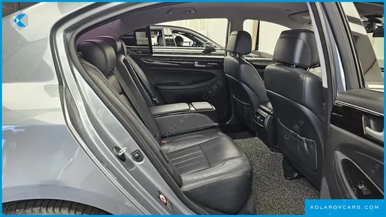 HYUNDAI GENESIS BH330 MODERN