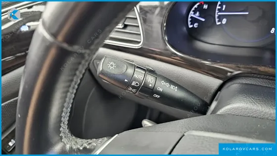 HYUNDAI GENESIS BH330 MODERN