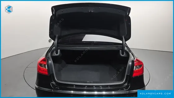 HYUNDAI GENESIS BH330 PREMIUM