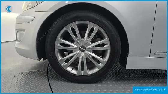 HYUNDAI GENESIS BH 330 LUXURY