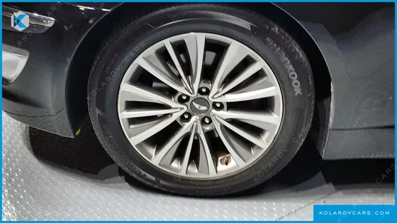 HYUNDAI GENESIS BH330 PREMIUM