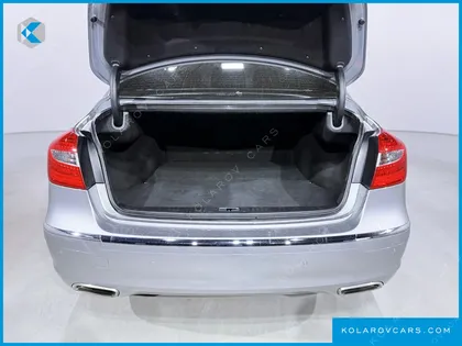 HYUNDAI GENESIS BH 330 LUXURY