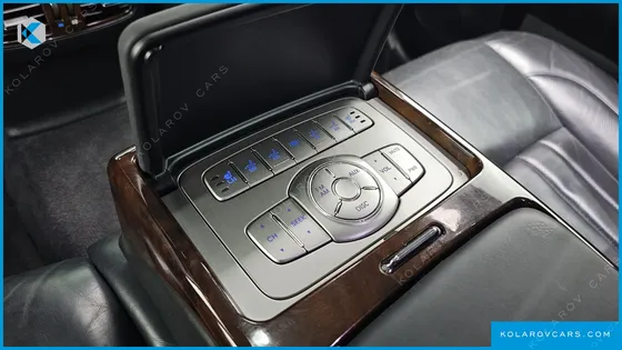 HYUNDAI GENESIS BH 380 ROYAL
