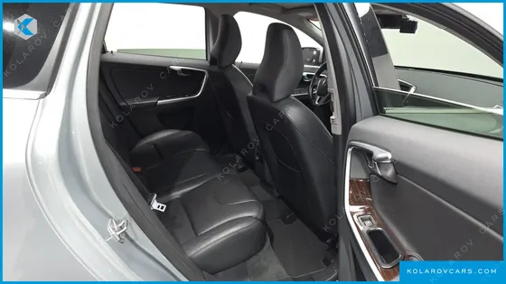 VOLVO XC60 D4