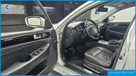 HYUNDAI GENESIS BH 330 LUXURY