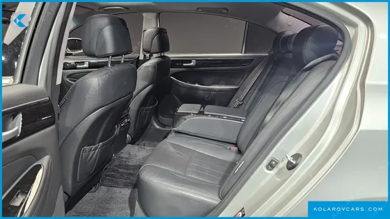 HYUNDAI GENESIS BH330 MODERN
