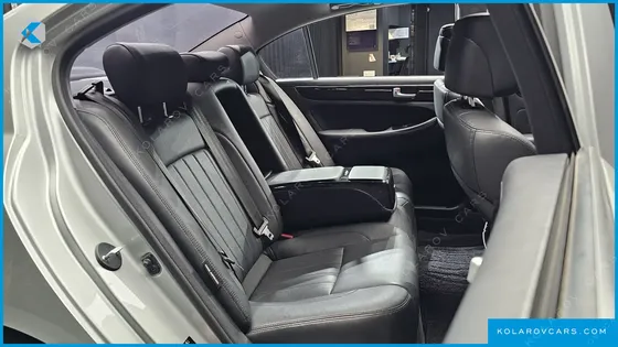HYUNDAI GENESIS BH330 MODERN
