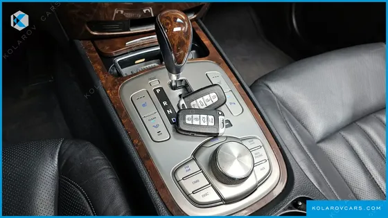 HYUNDAI GENESIS BH 330 LUXURY