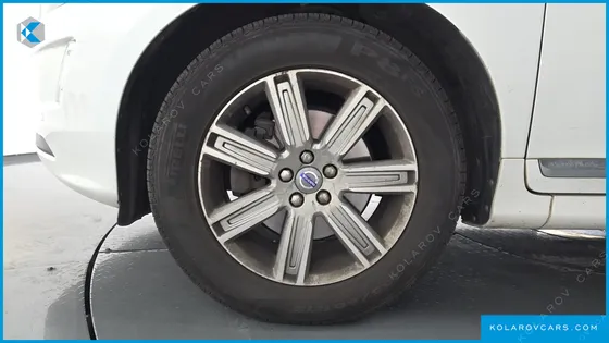 VOLVO XC60 D4